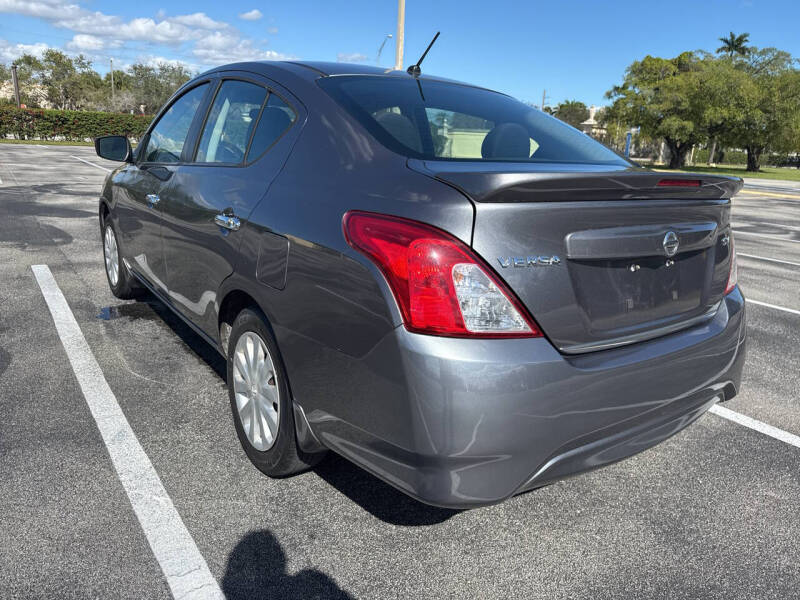 2018 Nissan Versa SV