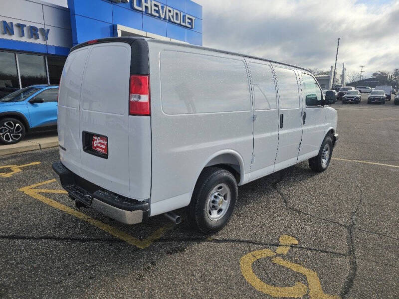 2025 Chevrolet Express 2500