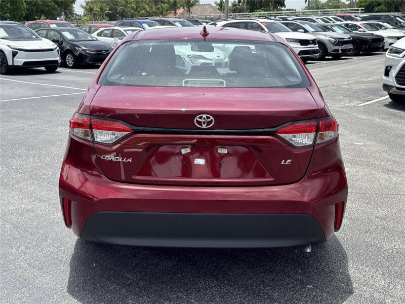 2025 Toyota Corolla LE