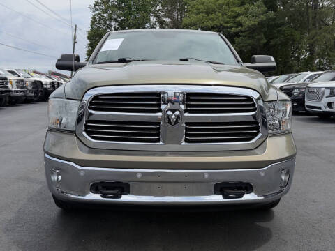 2015 RAM 1500 SLT