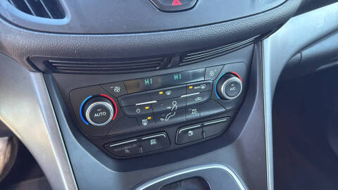 2017 Ford C-MAX Hybrid SE