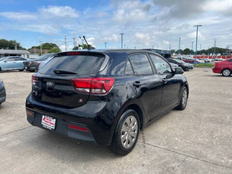 2018 Kia Rio 5-Door S