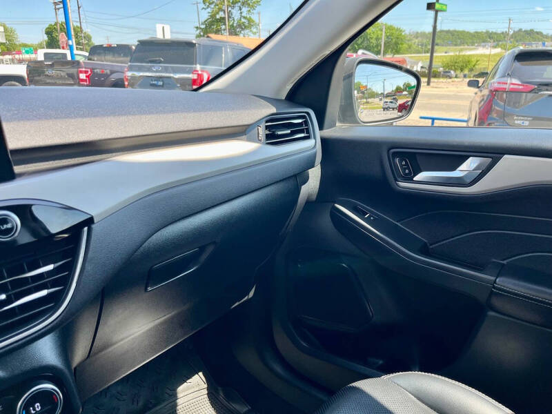 2021 Ford Escape SEL