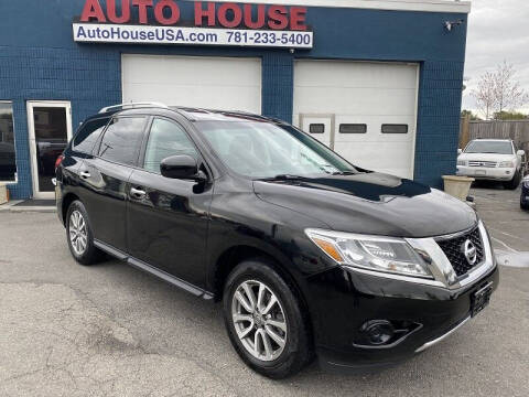 2013 Nissan Pathfinder for sale at Saugus Auto Mall in Saugus MA
