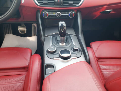 2017 Alfa Romeo Giulia Ti