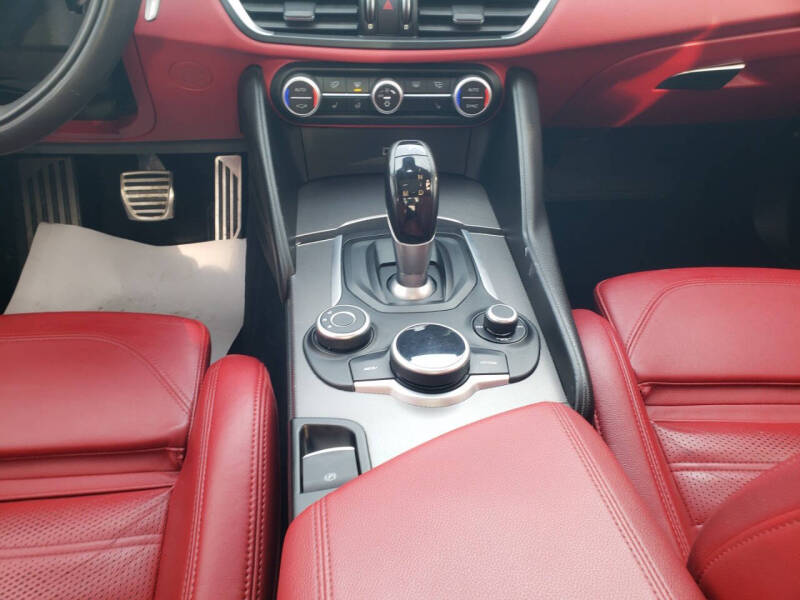 2017 Alfa Romeo Giulia Ti