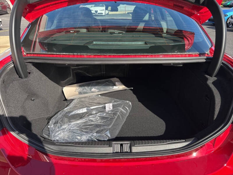 2025 Alfa Romeo Giulia Intensa