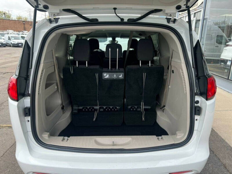 2017 Chrysler Pacifica LX