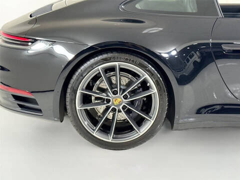 2022 Porsche 911 Carrera