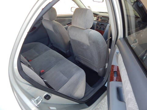 2004 Toyota Corolla LE