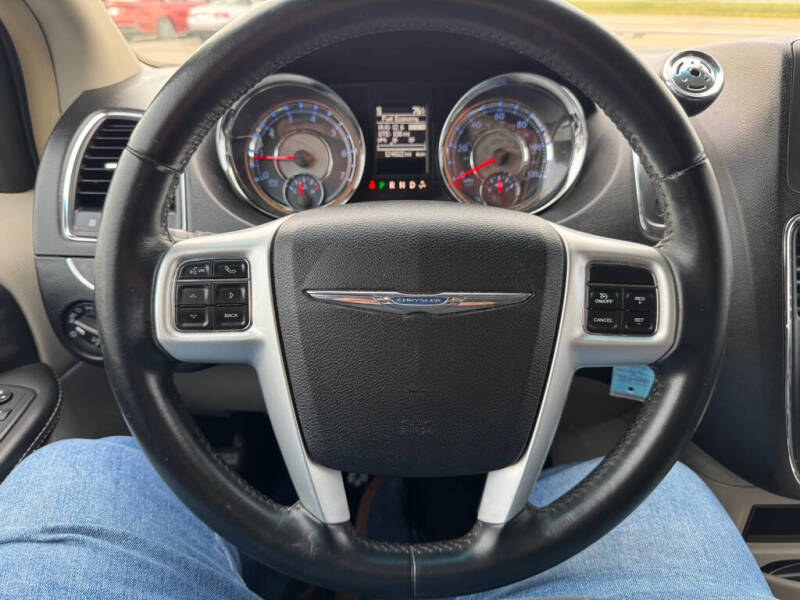 2014 Chrysler Town and Country Touring