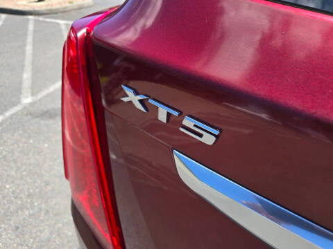 2018 Cadillac XT5 Premium Luxury