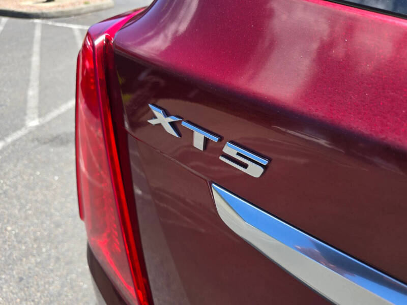 2018 Cadillac XT5 Premium Luxury