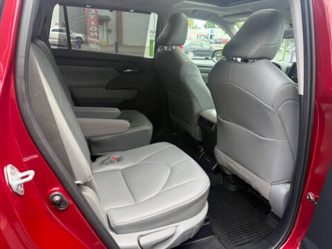 2021 Toyota Highlander XLE