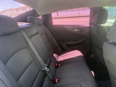 2017 Chevrolet Malibu LT