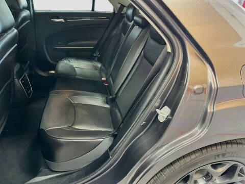 2022 Chrysler 300 Touring L