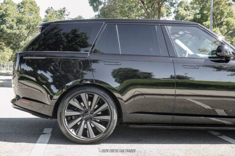 2026 Land Rover Range Rover P615 SV
