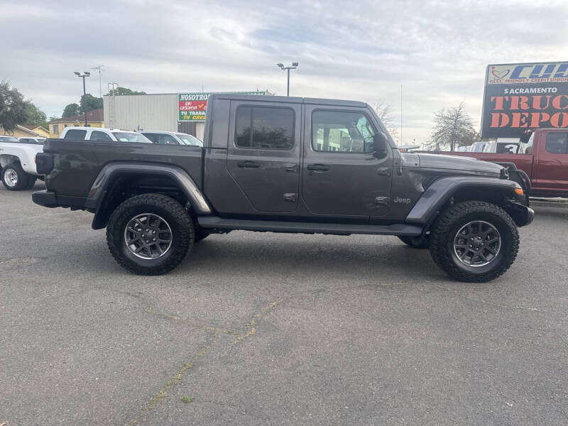 2020 Jeep Gladiator Overland