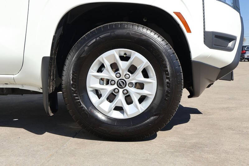 2025 Nissan Frontier S
