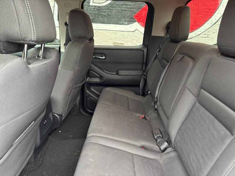 2022 Nissan Frontier SV