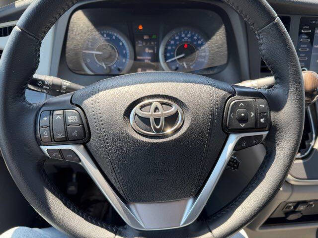 2020 Toyota Sienna XLE 8-Passenger