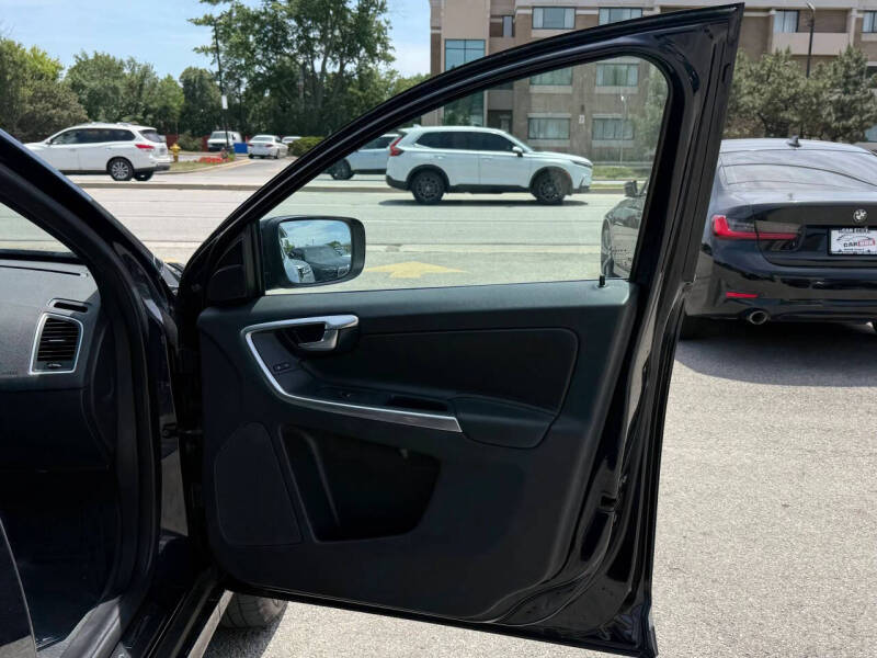 2016 Volvo XC60 T6 Drive-E