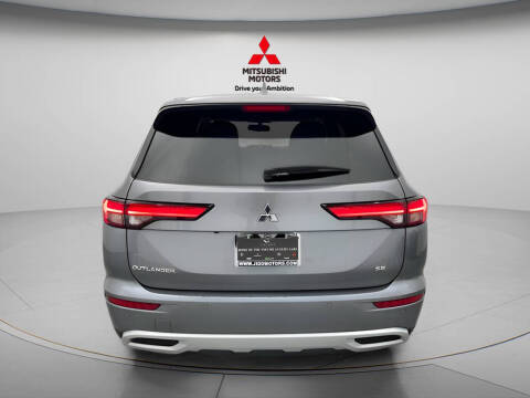 2024 Mitsubishi Outlander SE