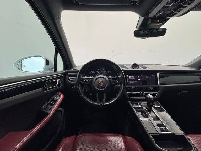 2022 Porsche Macan S