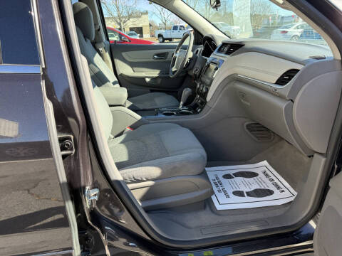 2017 Chevrolet Traverse LT