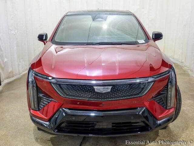 2025 Cadillac OPTIQ Sport 2