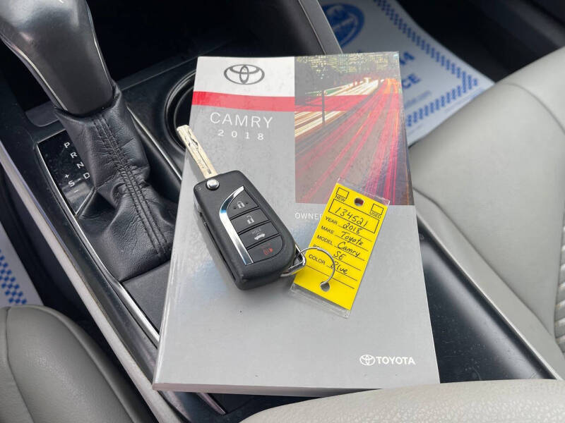 2018 Toyota Camry SE