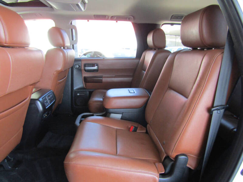 2017 Toyota Sequoia Platinum