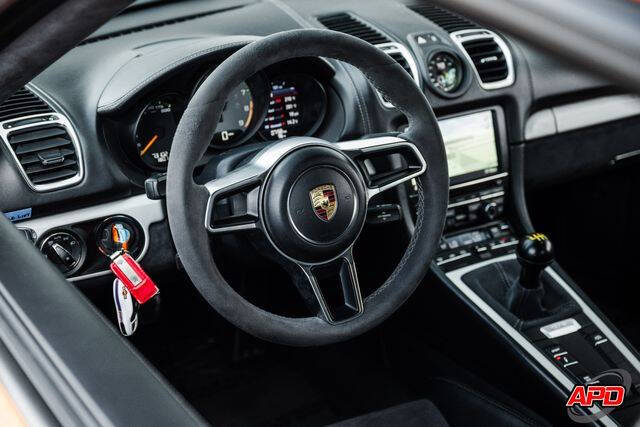 2016 Porsche Cayman GT4