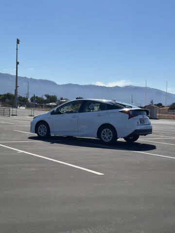 2022 Toyota Prius LE