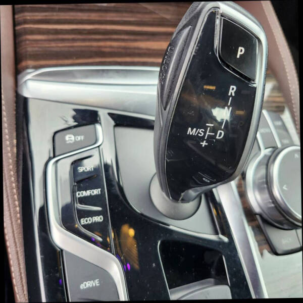 2018 BMW 5 Series 530e xDrive iPerformance