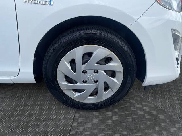 2016 Toyota Prius c Two