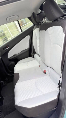 2016 Toyota Prius Two