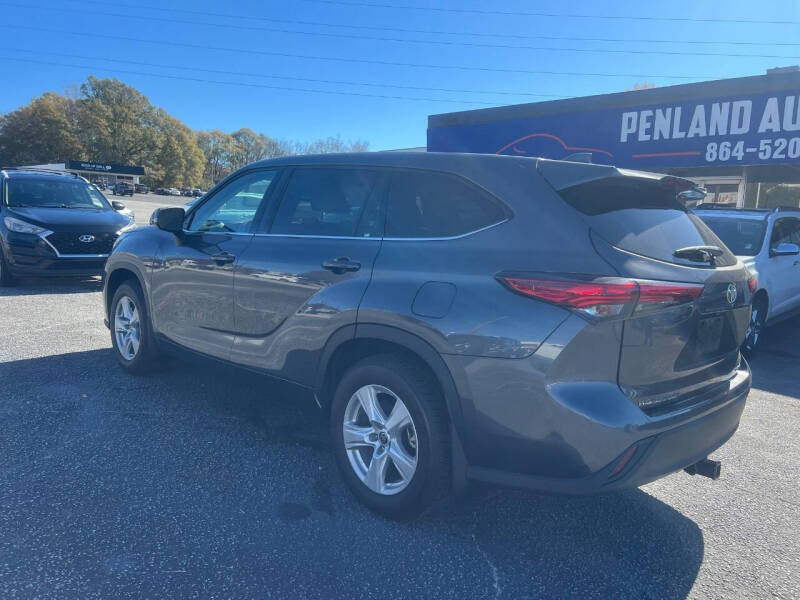 2021 Toyota Highlander LE