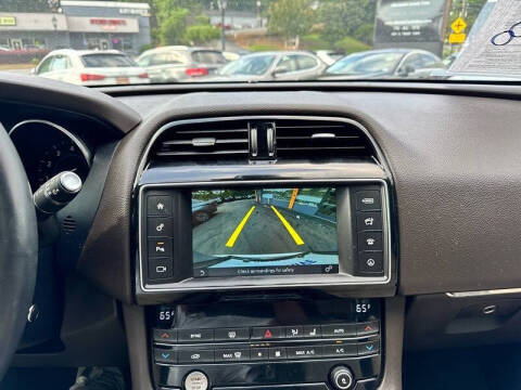 2017 Jaguar F-PACE 35t Prestige