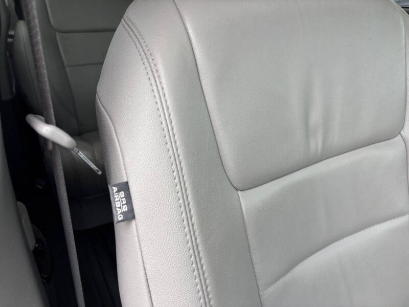 2016 Toyota Sienna XLE Premium 8-Passenger