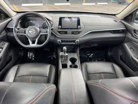 2021 Nissan Altima 2.5 SR