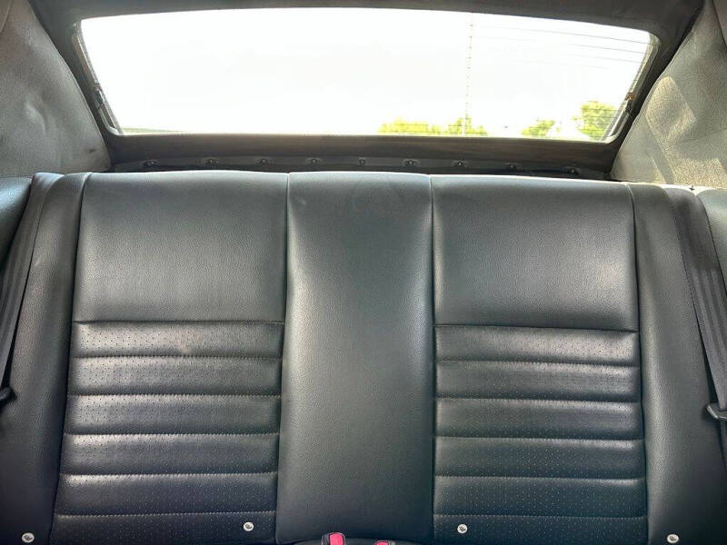 2004 Ford Mustang GT Deluxe