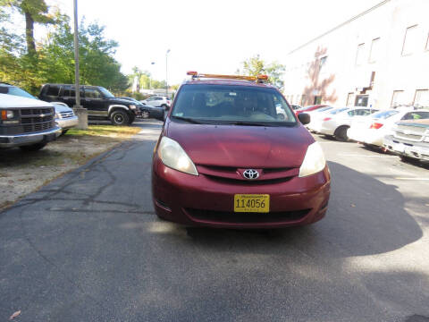 2009 Toyota Sienna LE 7-Passenger