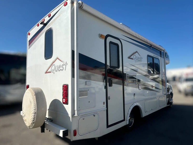 2010 Fleetwood RV QUEST 24E