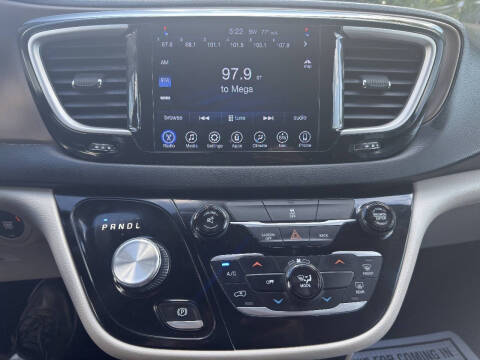 2017 Chrysler Pacifica Touring