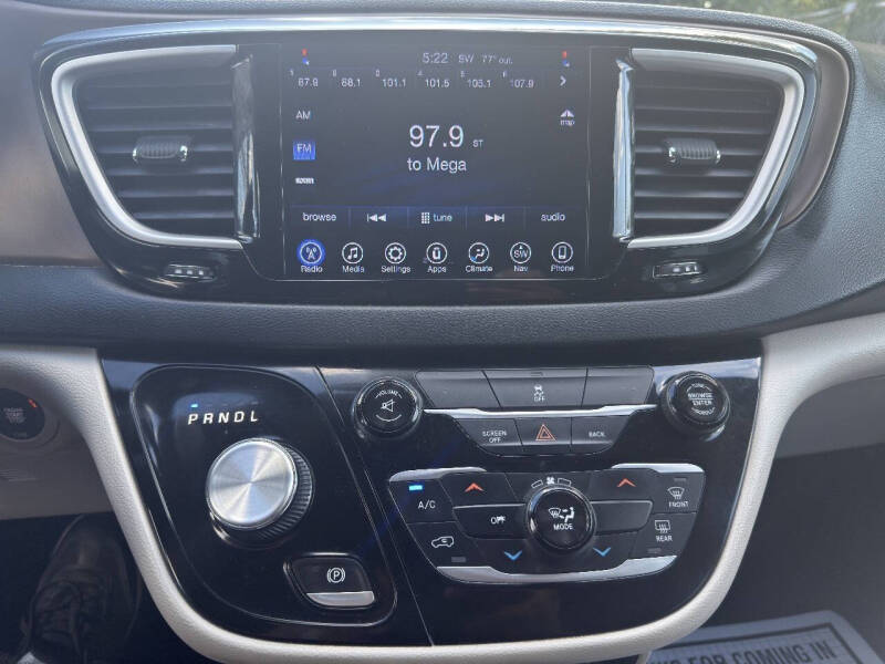 2017 Chrysler Pacifica Touring