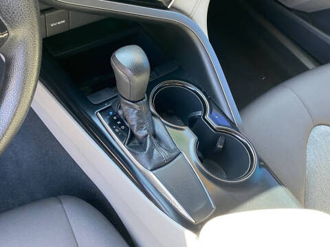 2018 Toyota Camry LE