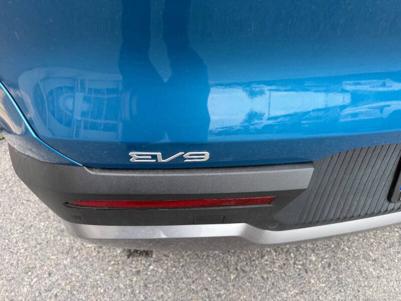 2024 Kia EV9 Wind