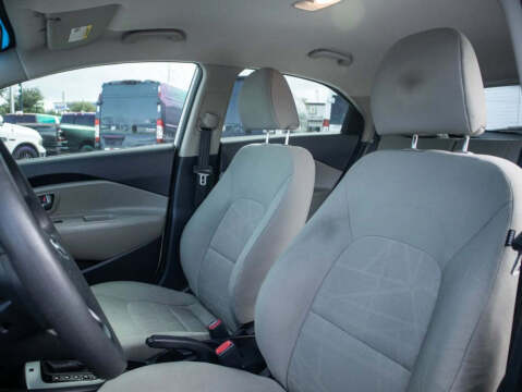 2014 Kia Rio 5-Door LX