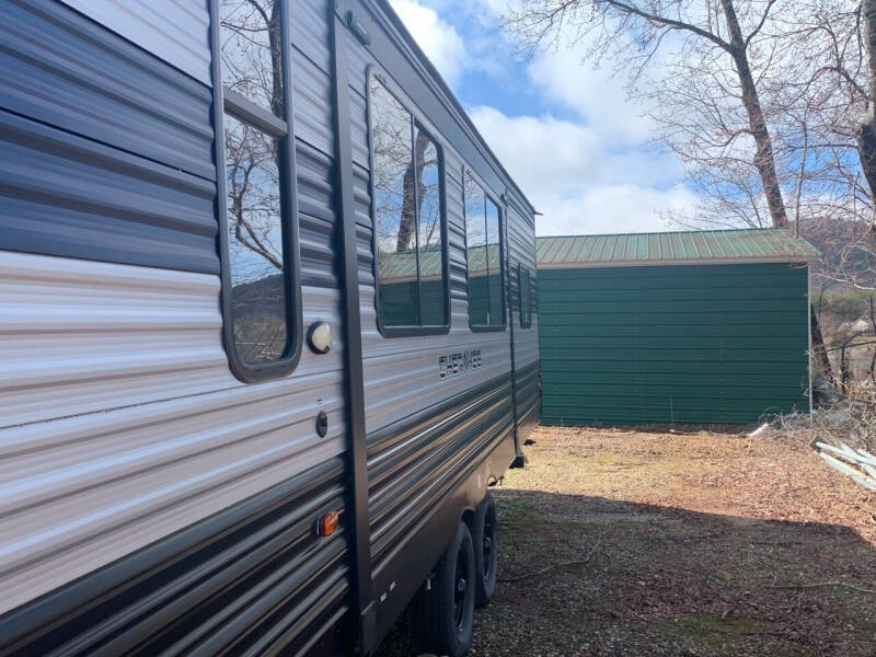 2022 CHEROKEE FOREST RIVER